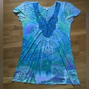 G Collection Blue and Green Design Top